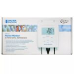 Hanna Instruments Marine Monitor pH, Salinidad y Temperatura es un dispositivo confiable y fácil de usar para monitorear el pH, la salinidad y la temperatura en sistemas de agua salada. Sus sondas a prueba de agua están diseñadas para un monitoreo continuo y se pueden dejar sumergidas a través de los soportes de ventosa incluidos. La carcasa del monitor es a prueba de salpicaduras y se puede montar en el exterior de su tanque a través de las tiras adhesivas de sujeción incluidas o con tornillos (no incluidos). El sistema se calibra fácilmente con un solo botón en uno o dos puntos para el pH y en un punto para la conductividad (todas las soluciones de calibración incluidas). Las lecturas de salinidad se expresan en partes por mil (ppt), unidades prácticas de salinidad (PSU) o gravedad específica (S.G.) a discreción del usuario; mientras que las lecturas de temperatura se pueden mostrar en Celsius o Fahrenheit.